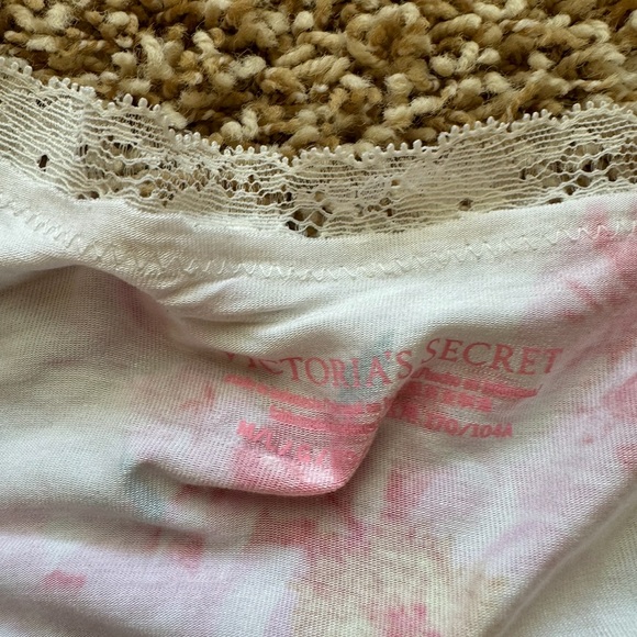 Womens medium large Victoria secret flower robe - Picture 6 of 6